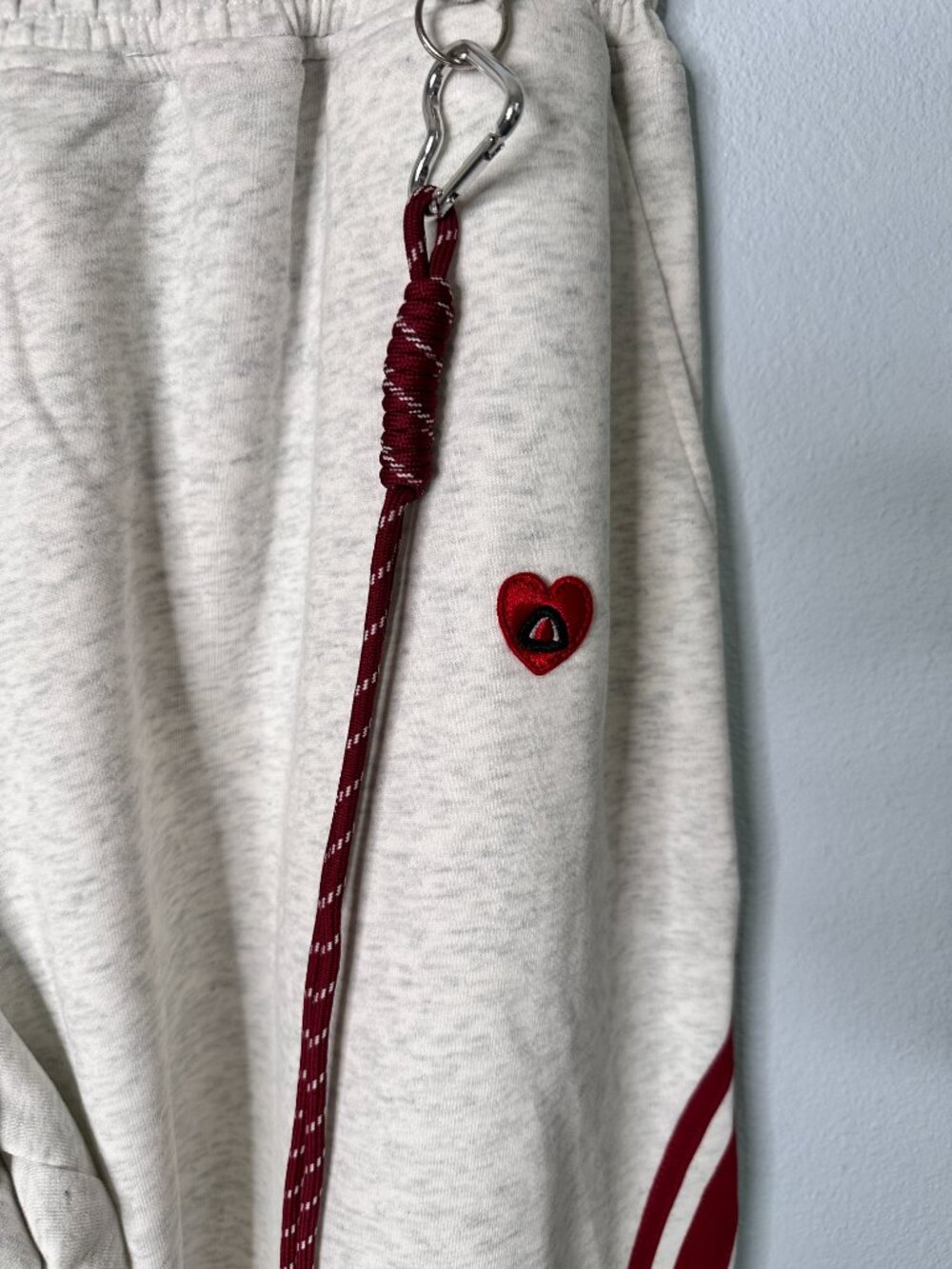 Aelfric Eden Baggy Barrel Sweatpants Red White XL NWT - Picture 3 of 7